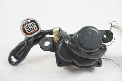 Höger sida på Avgasspjällmotor från en Yamaha FZR 1000 -1993 motorcykel.