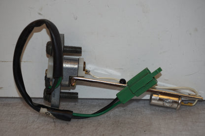 Framsidan på Bensintankgivare från en Yamaha YZF R6 -2000 motorcykel.