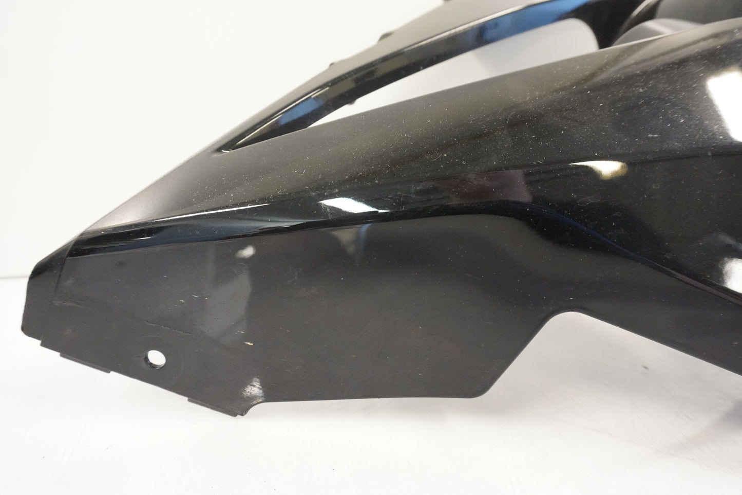 Baksidan på Sidopanel från en Kawasaki Z 1000 -2011 motorcykel.