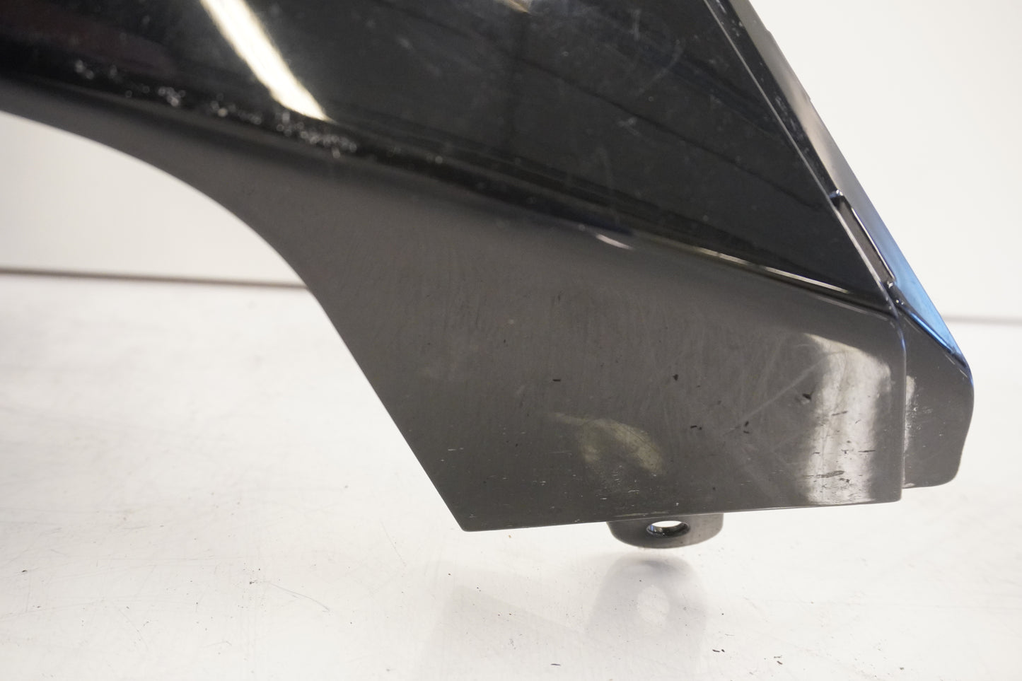 Baksidan på Magkåpa från en Kawasaki Z 1000 -2011 motorcykel.