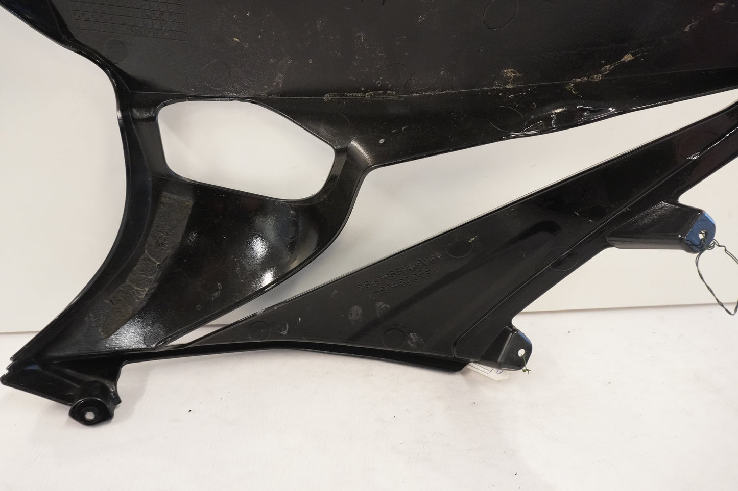 Snett nerifrån på Magkåpa från en Kawasaki Z 1000 -2011 motorcykel.