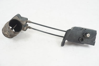 Snett uppifrån på Avgasspjällmotor från en BMW R 1200 RT -2013 motorcykel.