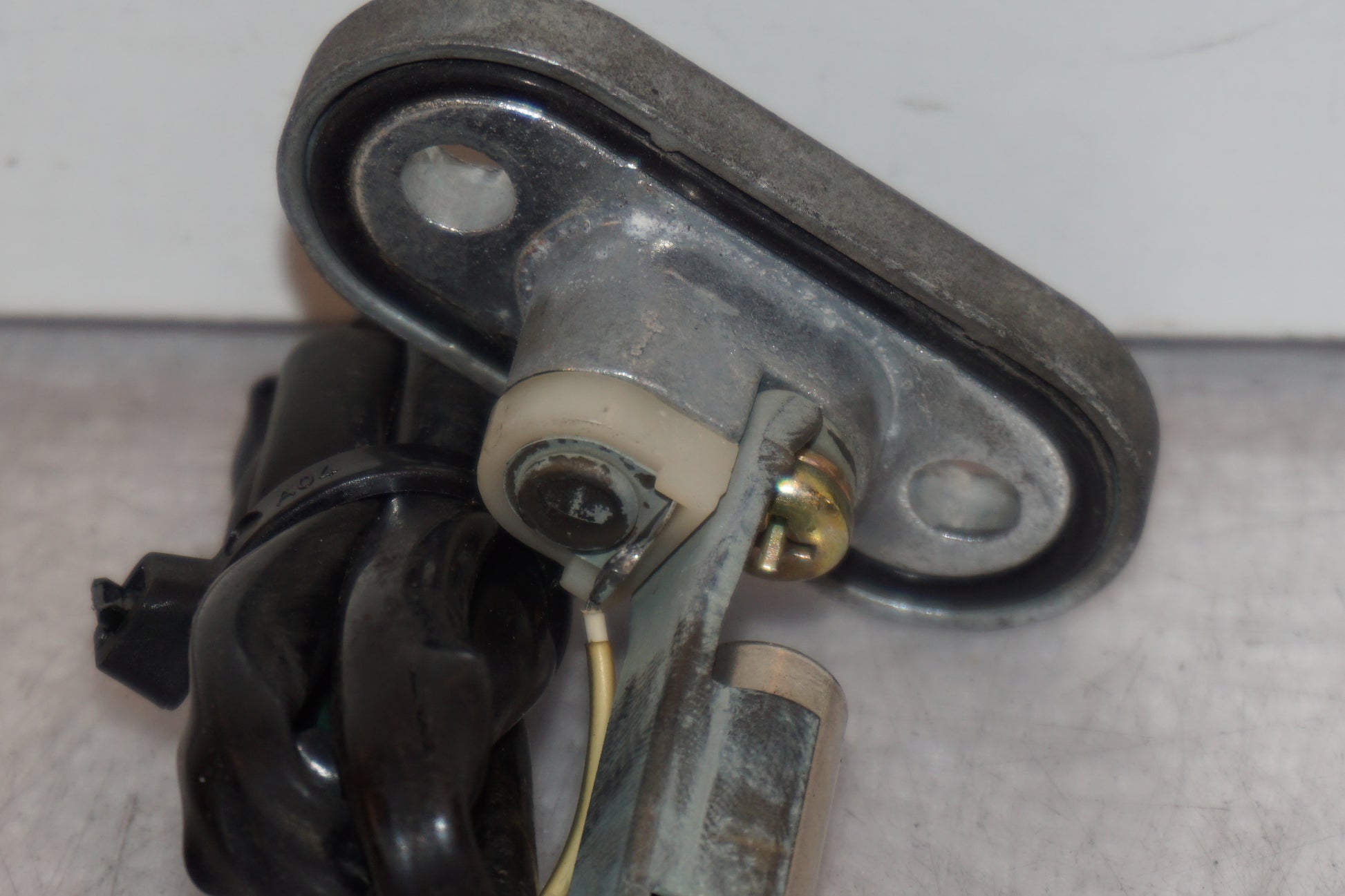 Vänster sida på Bensintankgivare från en Yamaha XV 1100 -1993 motorcykel.