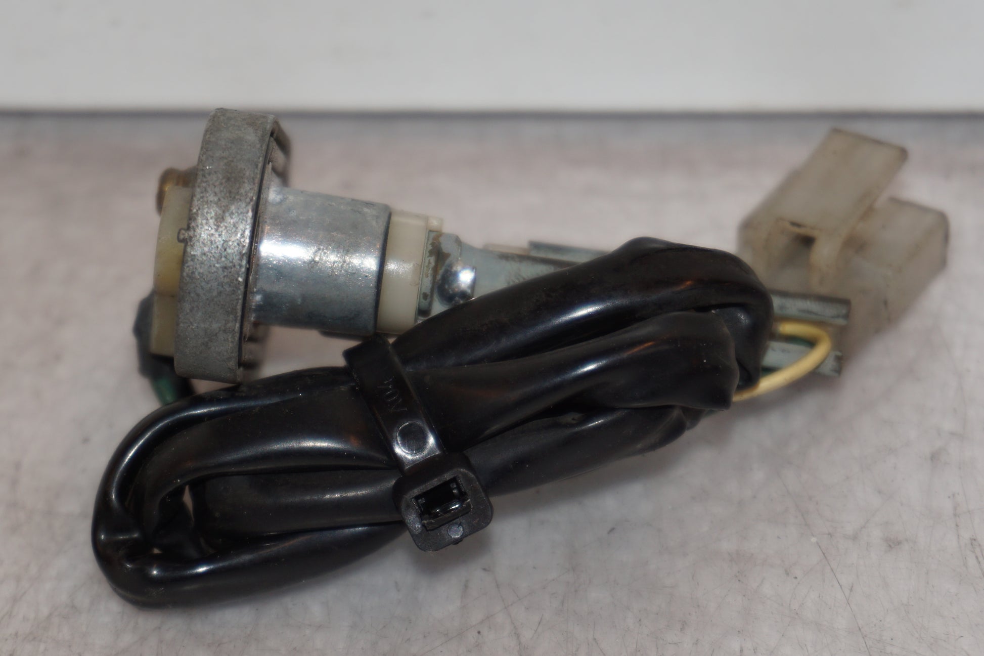 Snett uppifrån på Bensintankgivare från en Yamaha XV 1100 -1993 motorcykel.