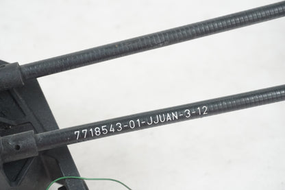 Höger sida på Avgasspjällmotor från en BMW R 1200 GSA -2012 motorcykel.