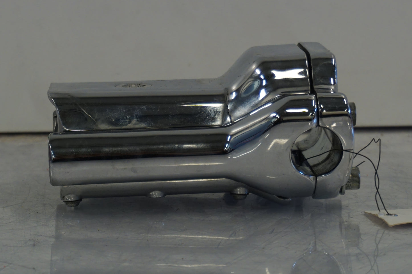 Extrabild4 på Styrfäste från en H-D Sportster 1200 XL1200C -1999 motorcykel.