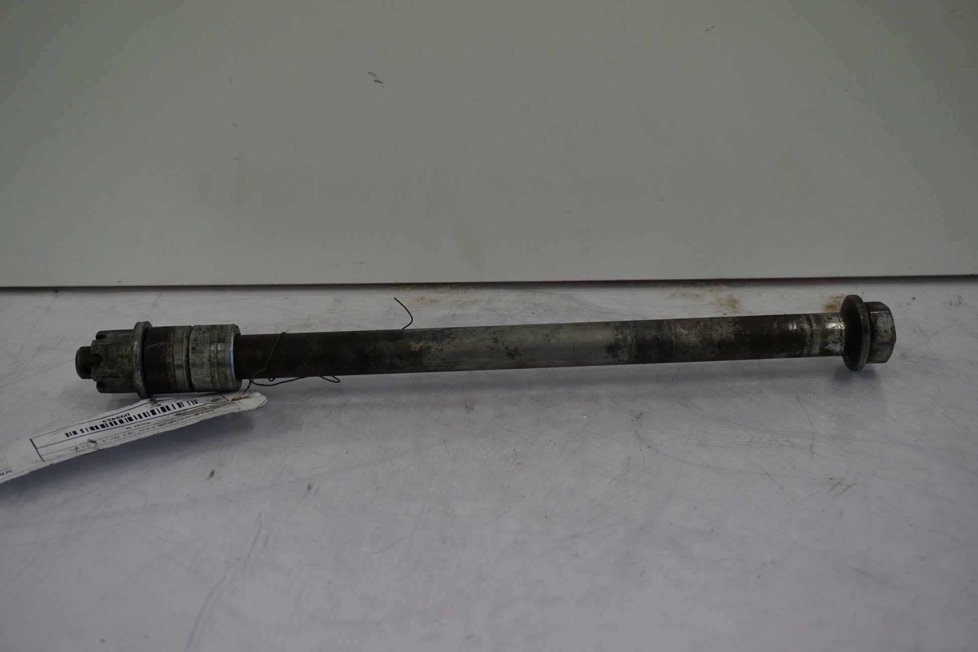 Framsidan på Axel från en H-D Dyna Super Glide FXD -1997 motorcykel.