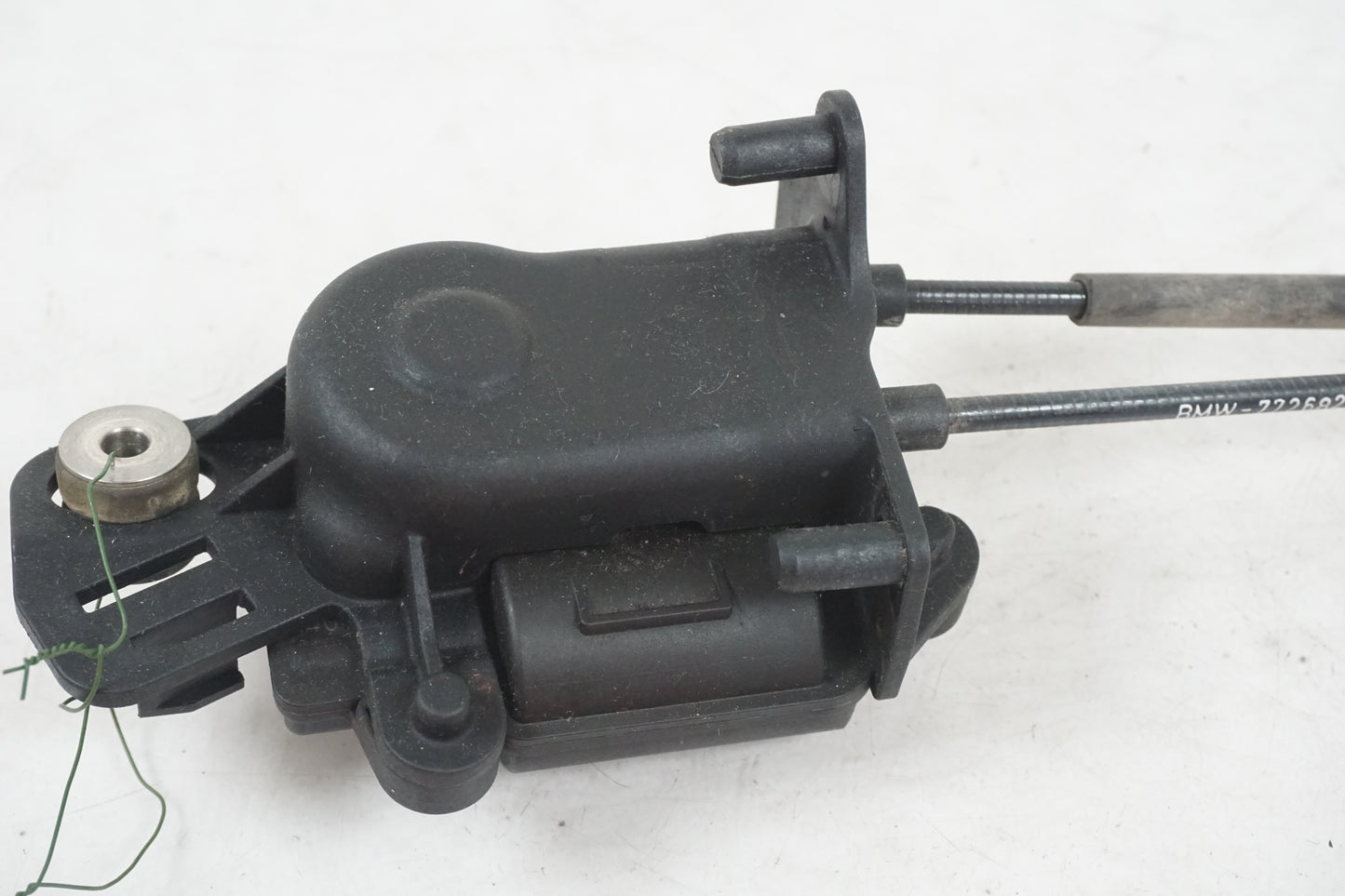 Baksidan på Avgasspjällmotor från en BMW R 1200 GSA -2014 motorcykel.