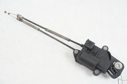 Vänster sida på Avgasspjällmotor från en BMW R 1200 GSA -2014 motorcykel.