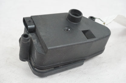 Framsidan på Avgasspjällmotor från en BMW S 1000 RR -2011 motorcykel.