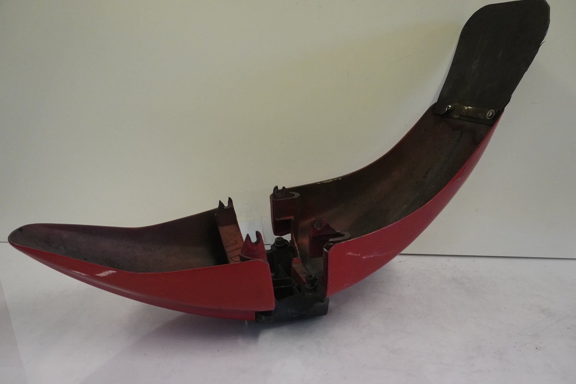 Höger sida på Framskärm från en BMW K 75 -1992 motorcykel.