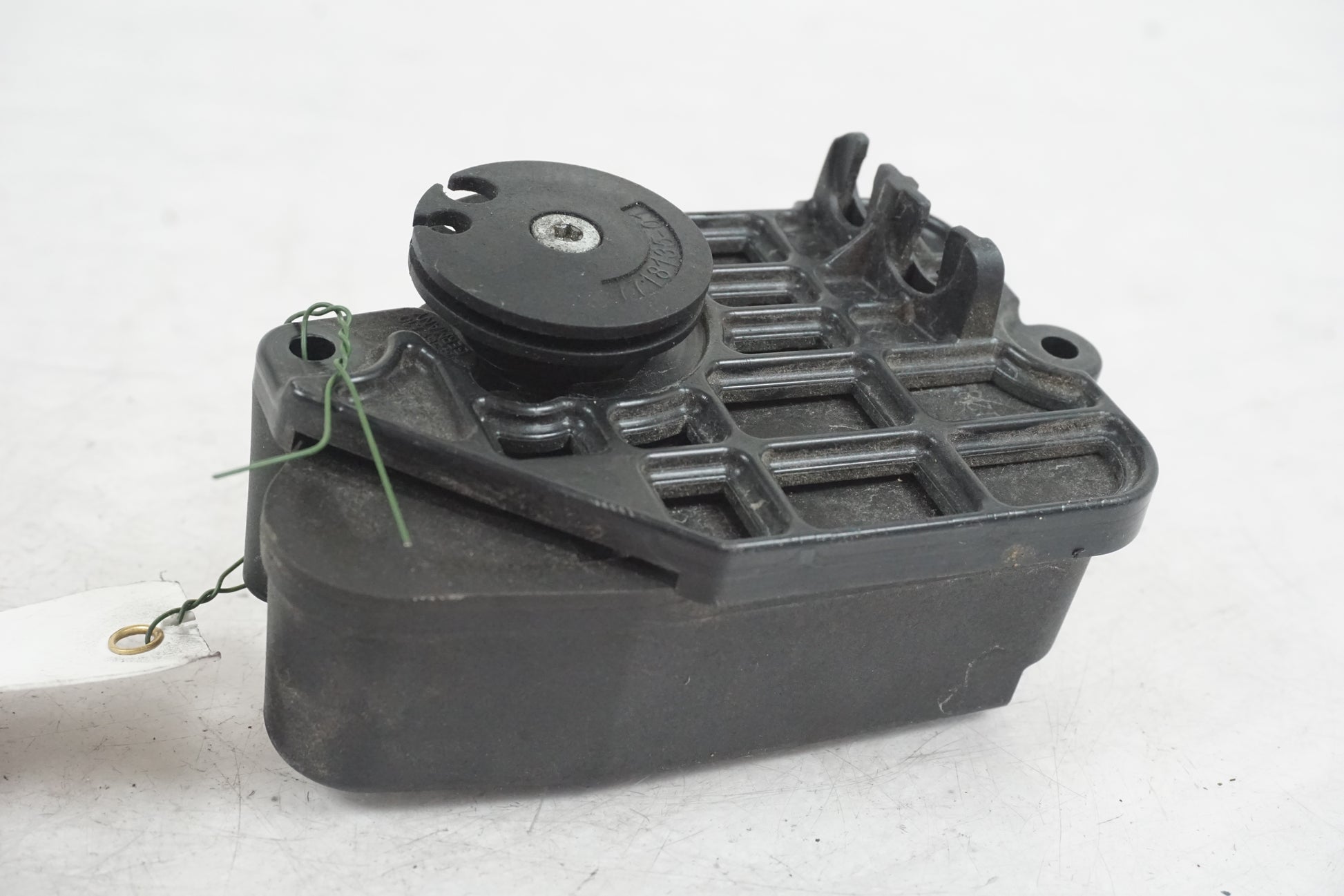 Snett uppifrån på Avgasspjällmotor från en BMW S 1000 RR -2011 motorcykel.