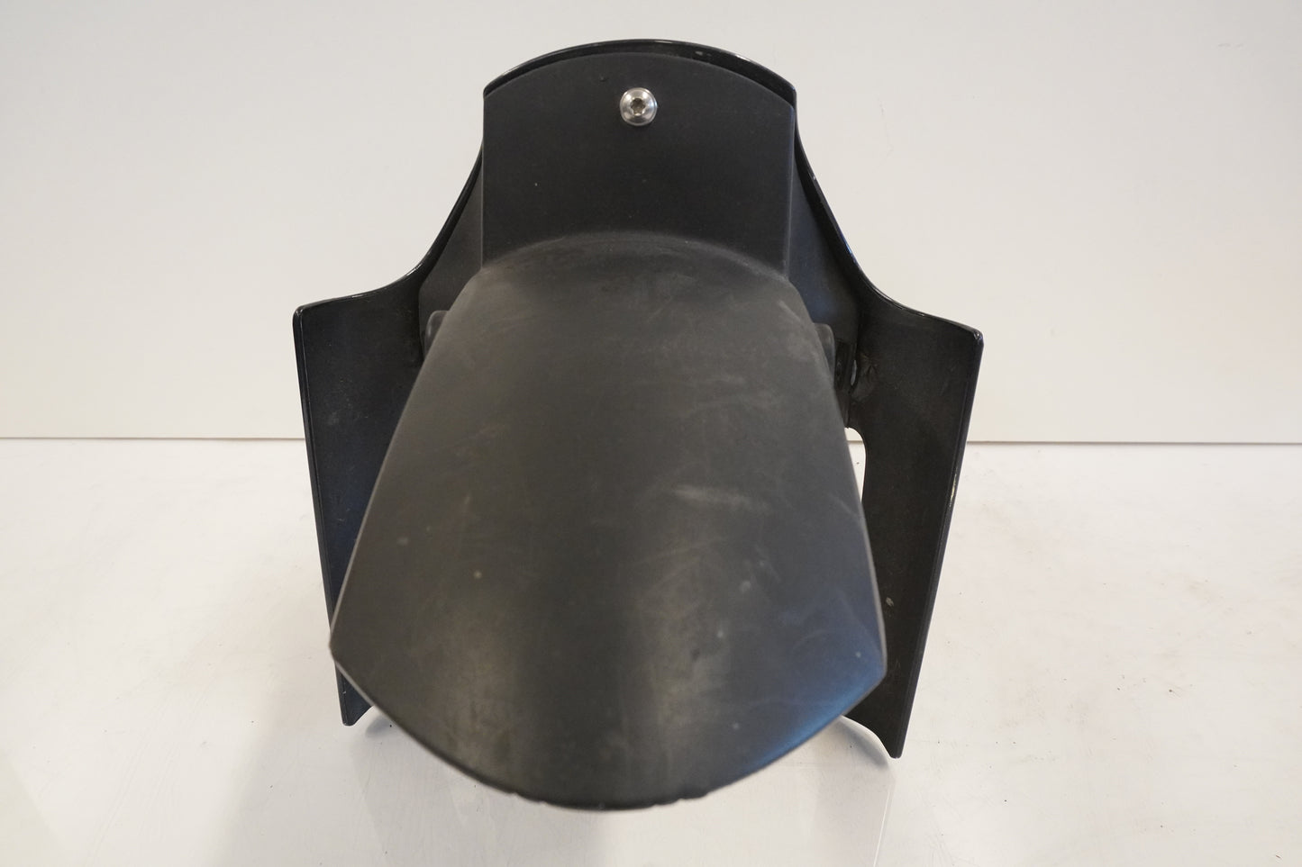 Vänster sida på Framskärm från en BMW F 650 CS -2003 motorcykel.