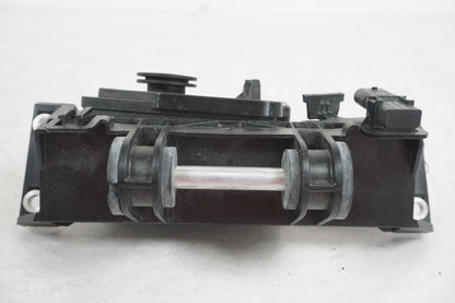 Baksidan på Avgasspjällmotor från en BMW S 1000 RR -2011 motorcykel.