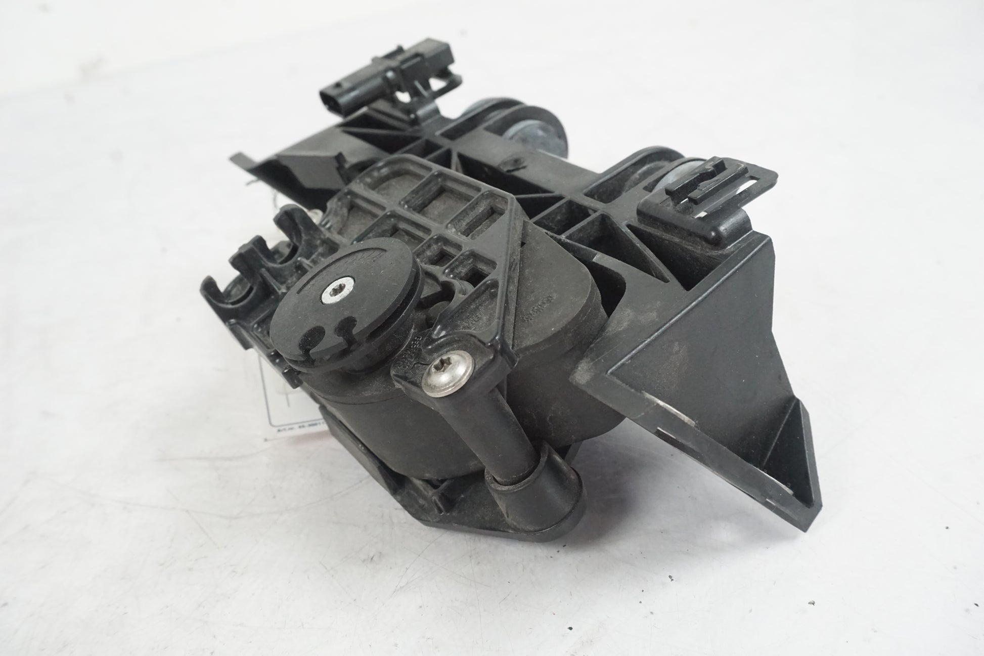 Höger sida på Avgasspjällmotor från en BMW S 1000 RR -2011 motorcykel.