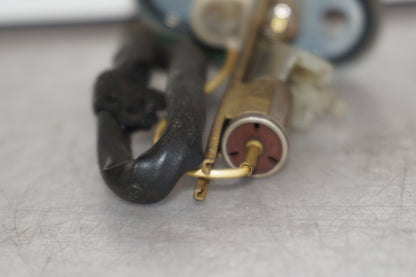 Snett uppifrån på Bensintankgivare från en Yamaha XV 535 -1988 motorcykel.