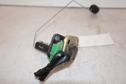 Framsidan på Bensintankgivare från en Yamaha XJR 1300 -2001 motorcykel.