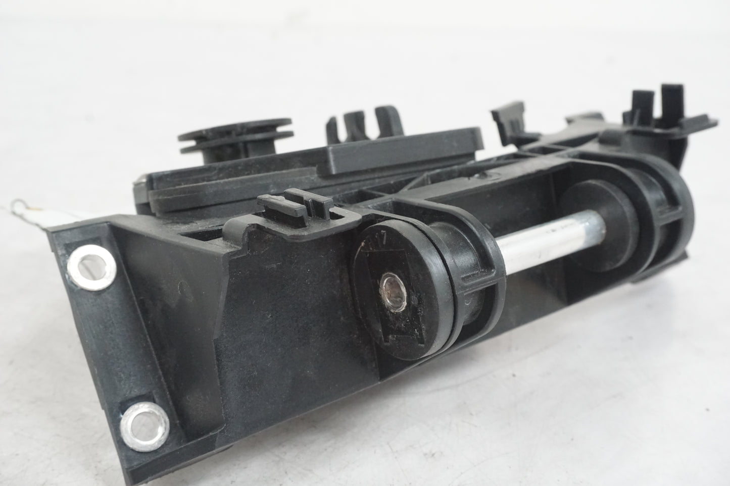 Vänster sida på Avgasspjällmotor från en BMW S 1000 RR -2013 motorcykel.