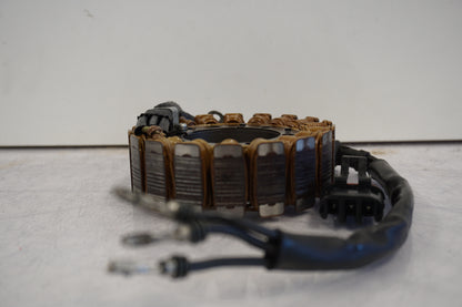 Höger sida på Generator från en H-D V-Rod 1130 -2006 motorcykel.