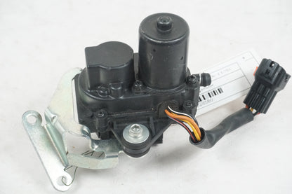 Höger sida på Avgasspjällmotor från en Ducati Streetfighter 1098 -2010 motorcykel.