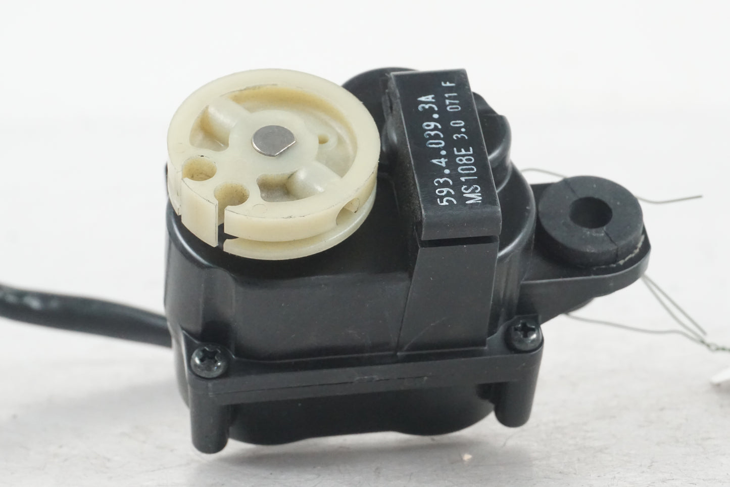 Baksidan på Avgasspjällmotor från en Ducati 1199 Panigale -2012 motorcykel.