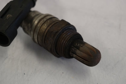 Höger sida på Lambdasond från en H-D Dyna Street Bob FXDB/I -2007 motorcykel.