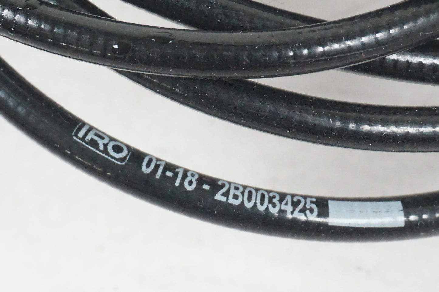 Höger sida på Avgasspjällmotor från en Aprilia Tuono V4R -2018 motorcykel.