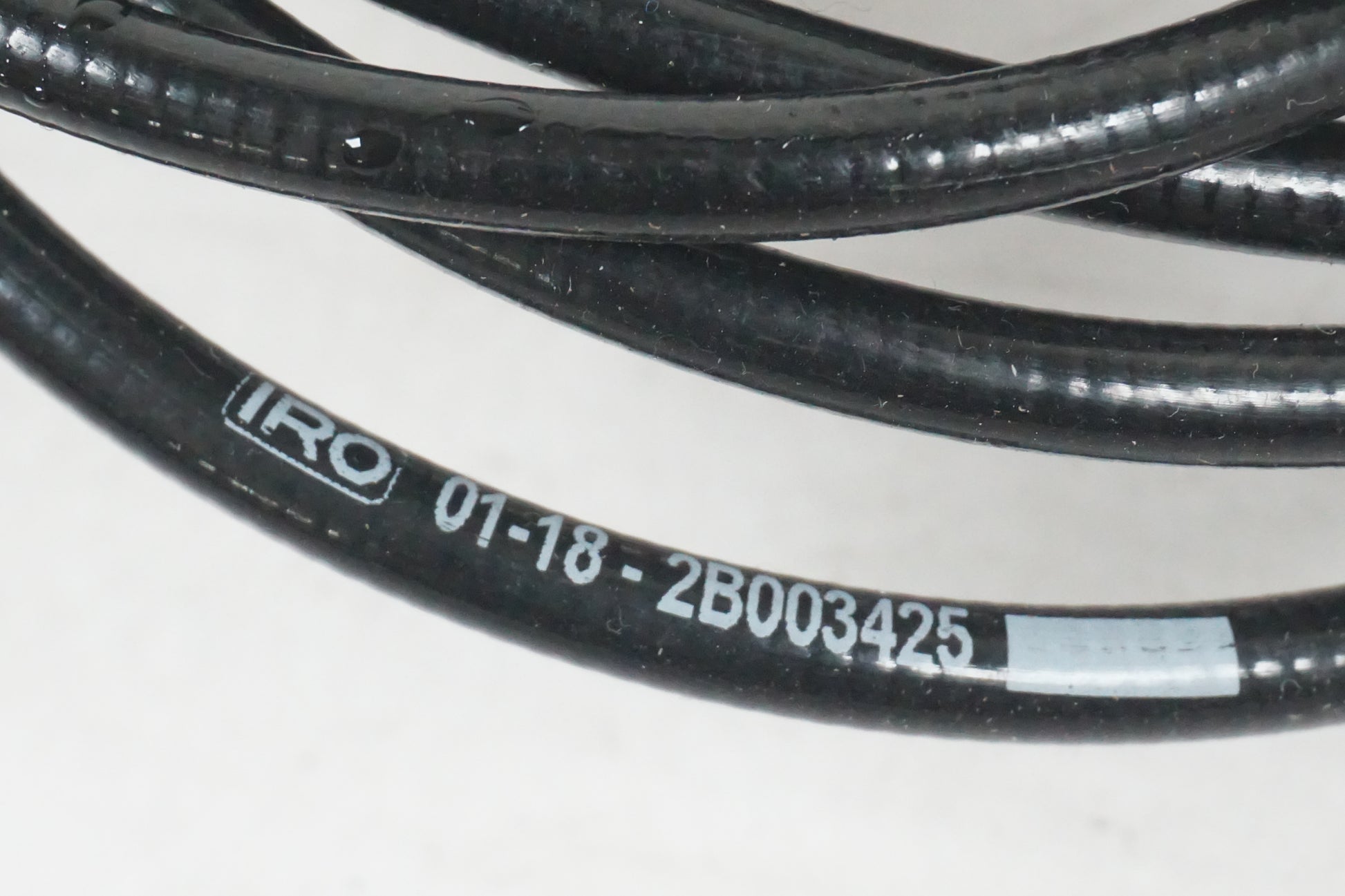 Höger sida på Avgasspjällmotor från en Aprilia Tuono V4R -2018 motorcykel.