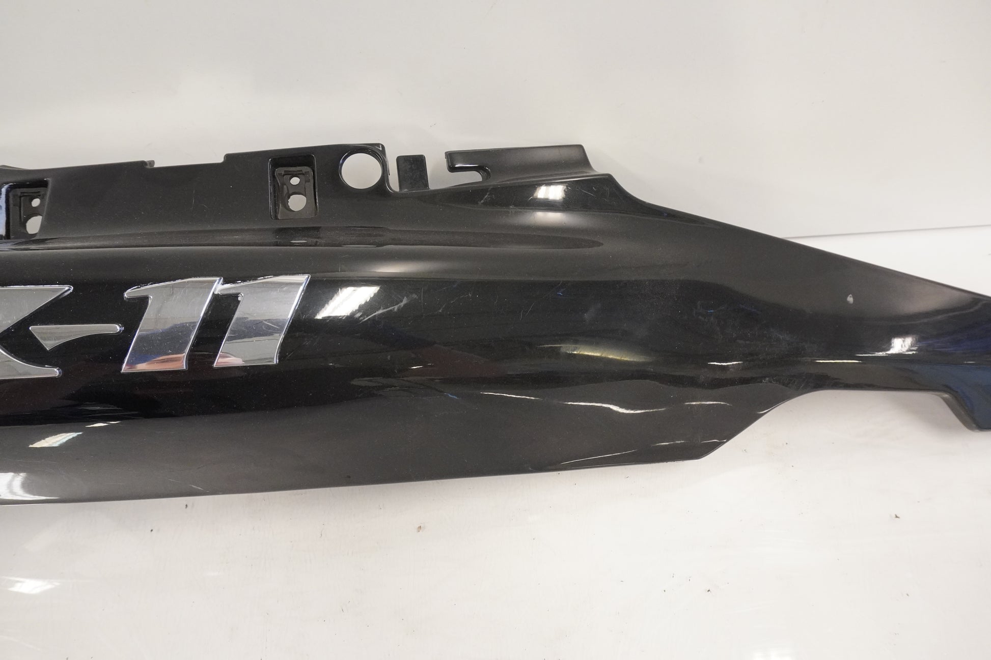 Baksidan på Bakvinge från en Kawasaki ZZR 1100 -1994 motorcykel.