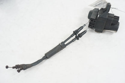 Framsidan på Avgasspjällmotor från en Triumph Daytona 675 -2007 motorcykel.