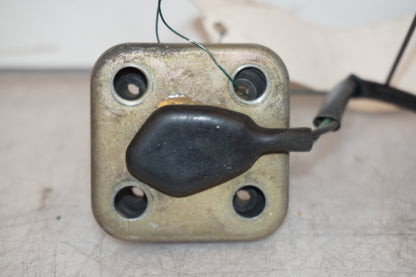 Baksidan på Bensintankgivare från en Yamaha XJ 600 -1984 motorcykel.