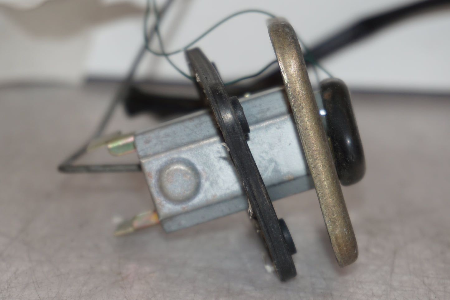 Höger sida på Bensintankgivare från en Yamaha XJ 600 -1984 motorcykel.