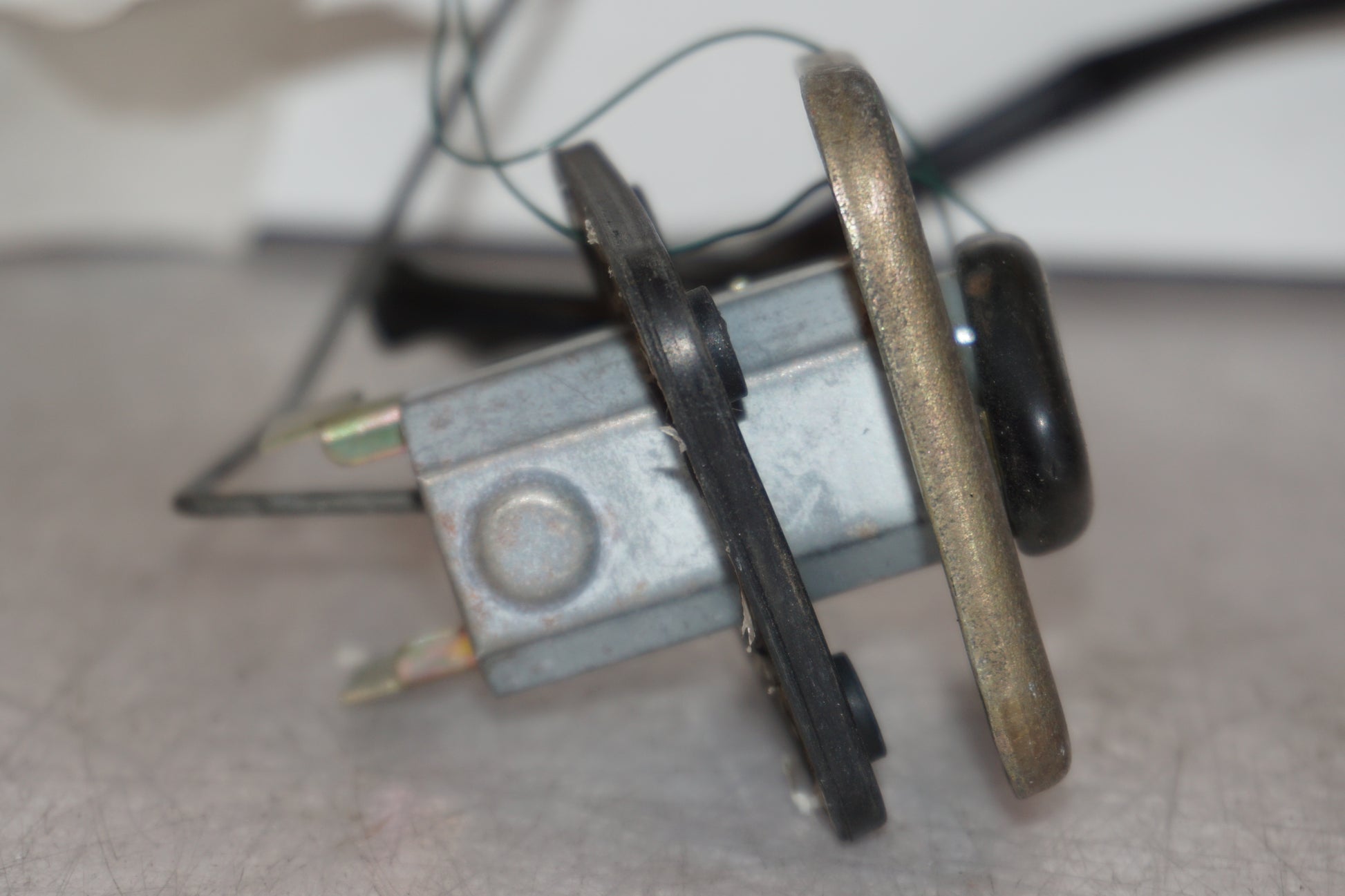 Höger sida på Bensintankgivare från en Yamaha XJ 600 -1984 motorcykel.