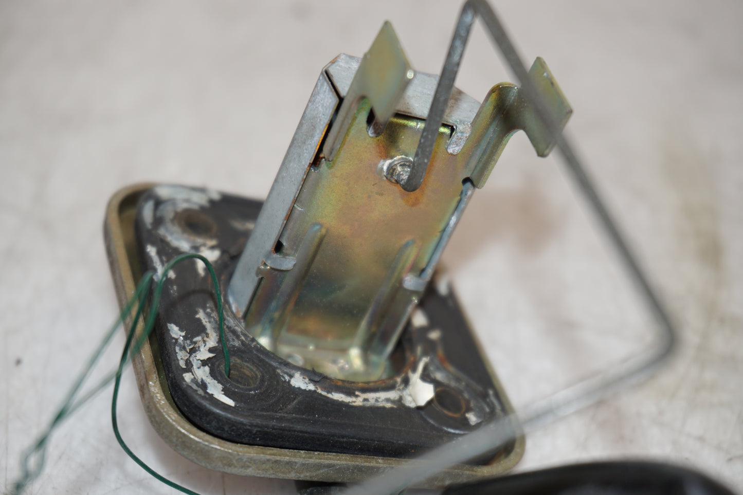 Snett uppifrån på Bensintankgivare från en Yamaha XJ 600 -1984 motorcykel.