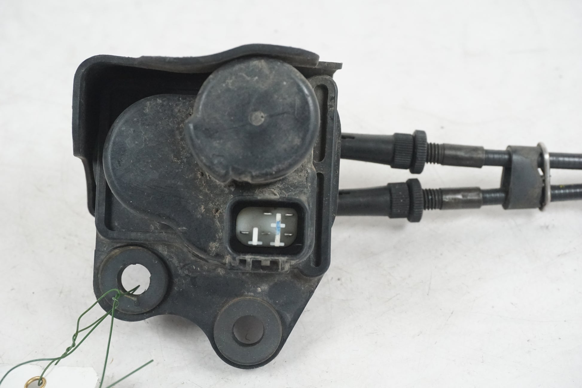 Snett nerifrån på Avgasspjällmotor från en Triumph Daytona 675 -2010 motorcykel.