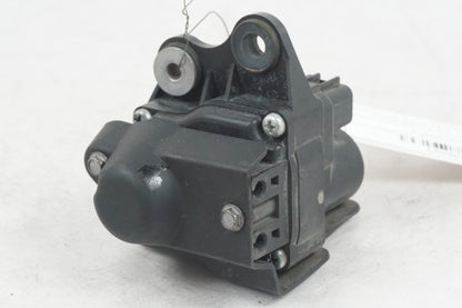 Framsidan på Avgasspjällmotor från en Triumph Daytona 675 -2011 motorcykel.