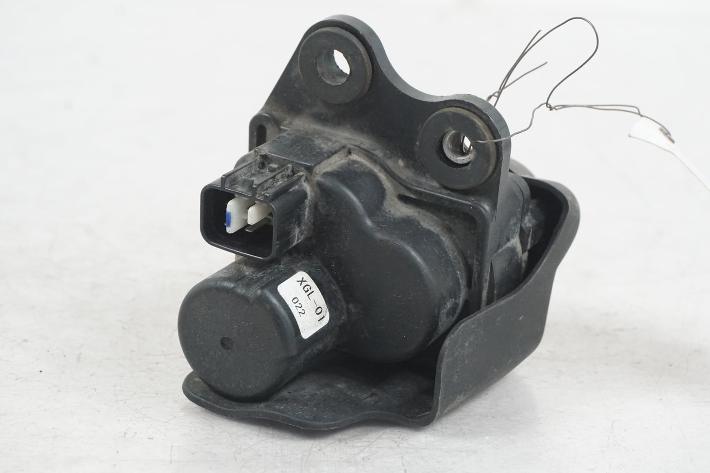 Höger sida på Avgasspjällmotor från en Triumph Daytona 675 -2011 motorcykel.