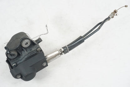 Framsidan på Avgasspjällmotor från en Triumph Daytona 675 -2012 motorcykel.