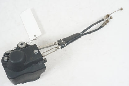 Baksidan på Avgasspjällmotor från en Triumph Daytona 675 -2012 motorcykel.