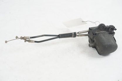 Snett uppifrån på Avgasspjällmotor från en Triumph Daytona 675 -2012 motorcykel.