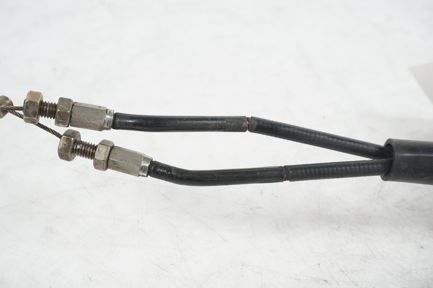 Snett nerifrån på Avgasspjällmotor från en Triumph Daytona 675 -2012 motorcykel.