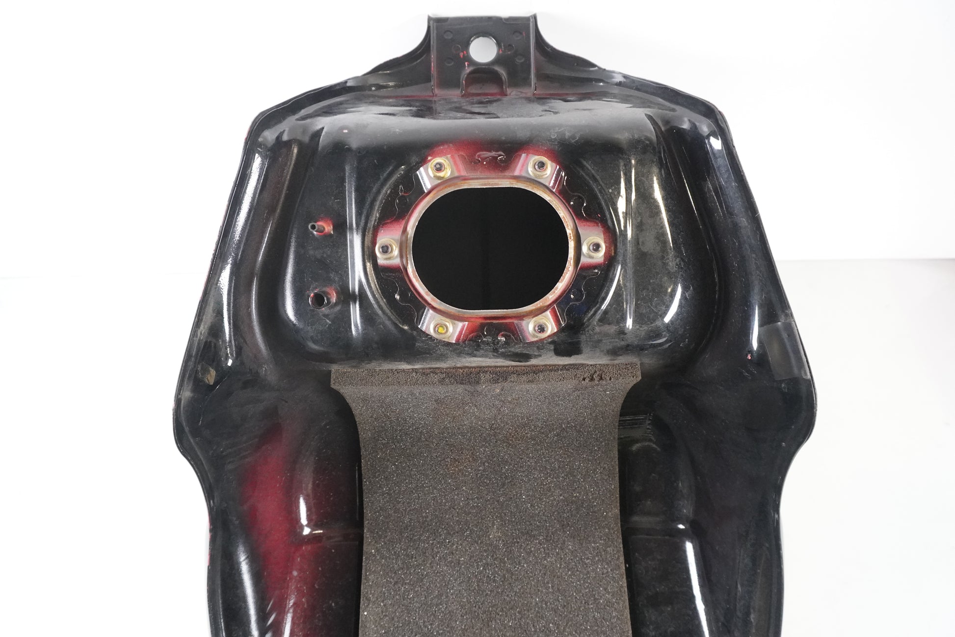 Extrabild4 på Bensintank från en Honda CBR 900 RR -2000 motorcykel.