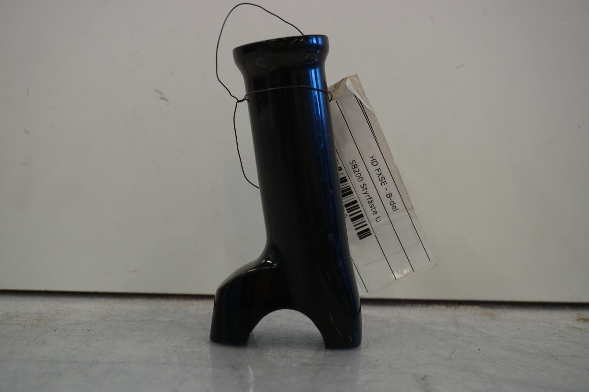 Baksidan på Styrfäste från en H-D FXSE -2017 motorcykel.