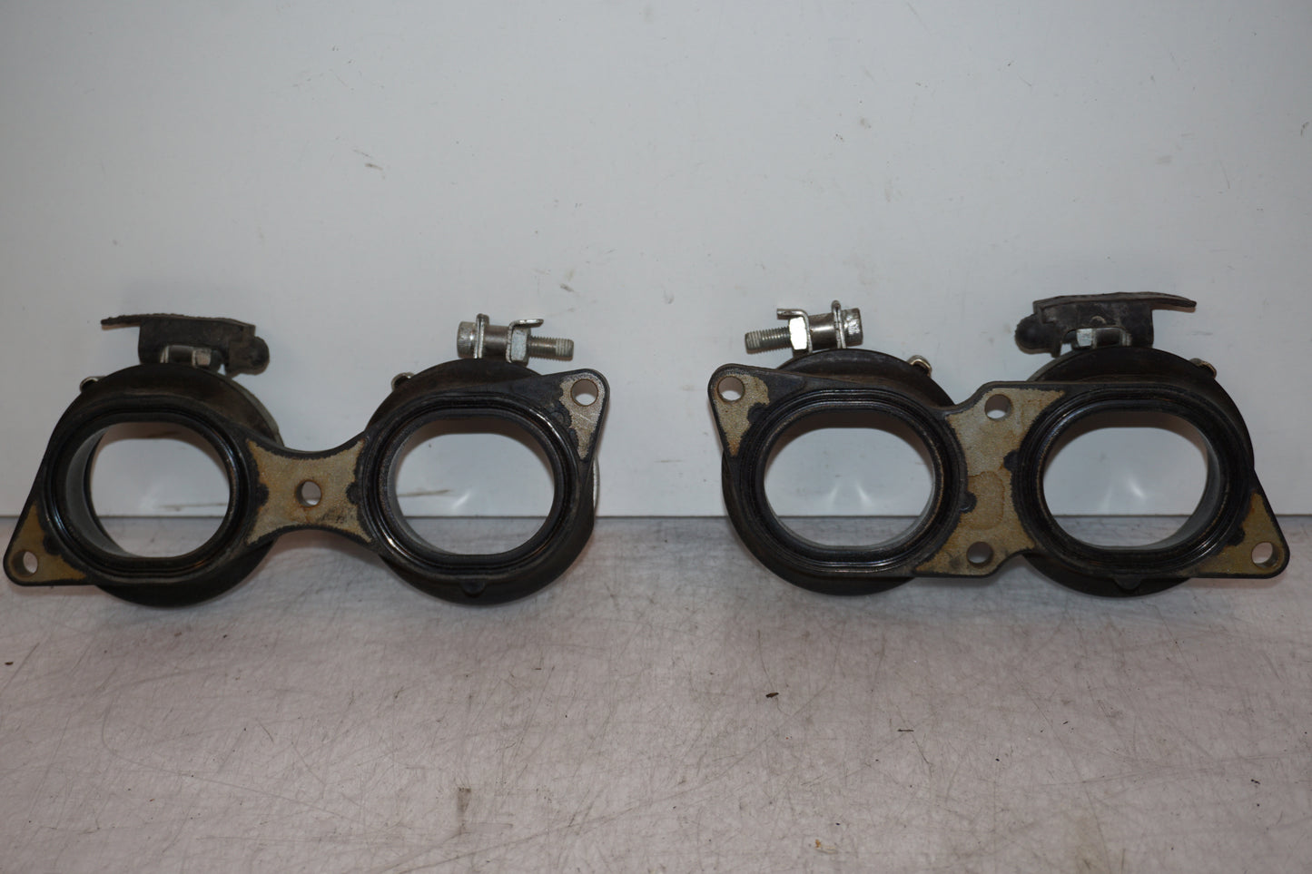 Framsidan på Insug från en Yamaha YZF 1000 R1 -2009 motorcykel.