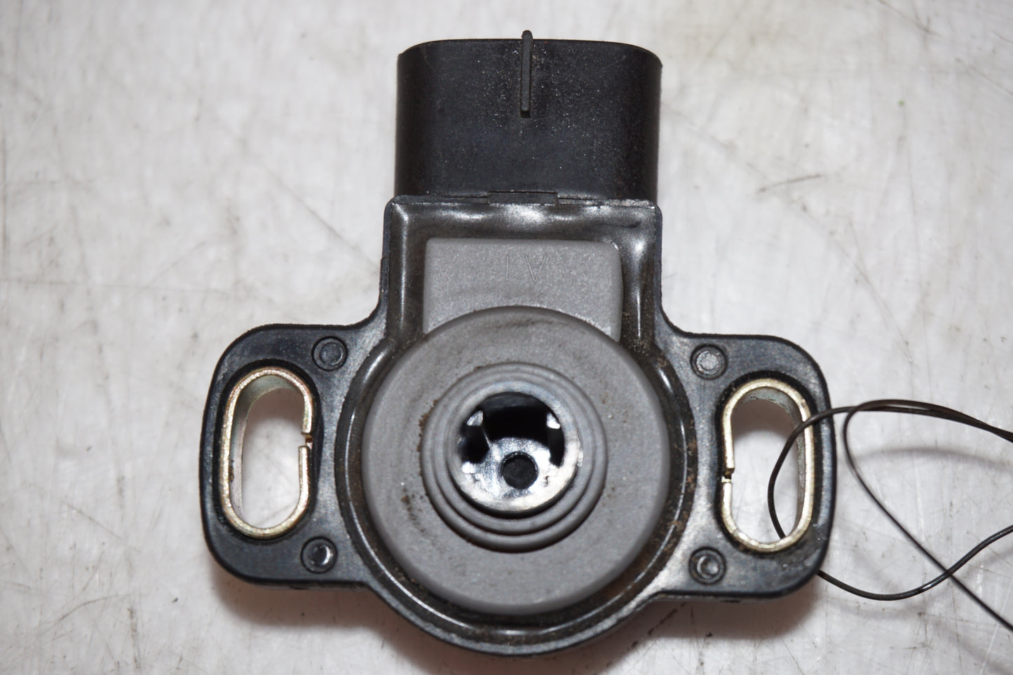 Framsidan på TPS från en Yamaha FZ-S 600 -2000 motorcykel.