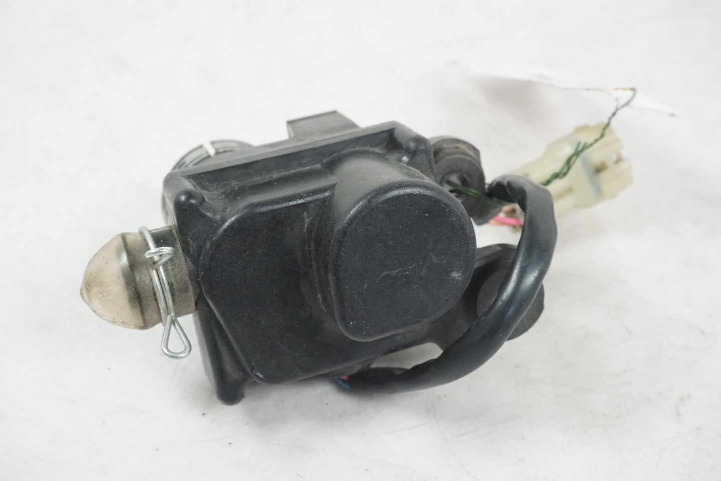 Höger sida på Avgasspjällmotor från en Honda CBR 1000 RR -2005 motorcykel.