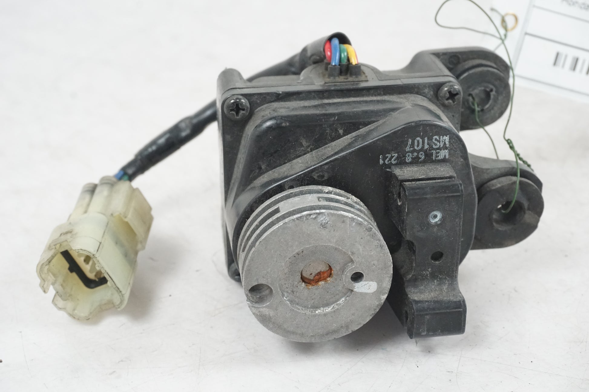 Framsidan på Avgasspjällmotor från en Honda CBR 1000 RR -2006 motorcykel.