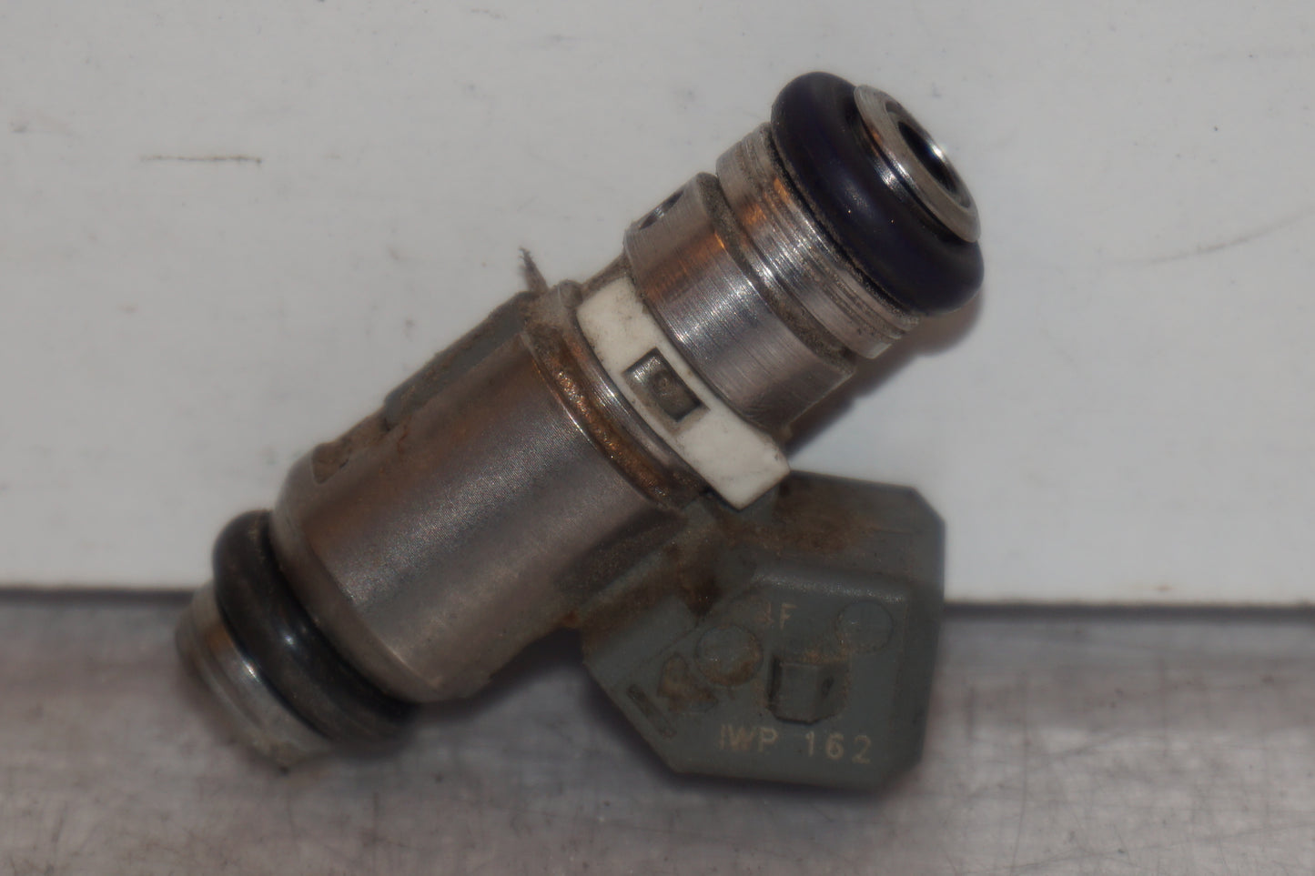 Framsidan på Spridare från en Aprilia RSV 1000 -2010 motorcykel.