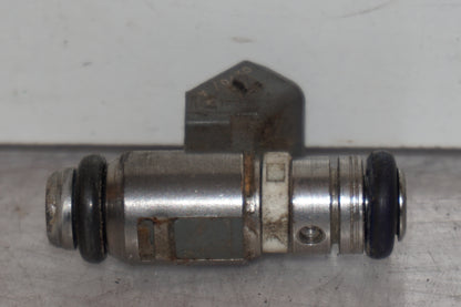 Vänster sida på Spridare från en Aprilia RSV 1000 -2010 motorcykel.