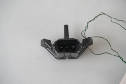 Framsidan på Luftburksgivare från en Yamaha YZF R6 -2007 motorcykel.